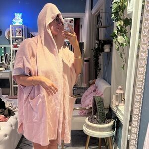 Aerie poncho